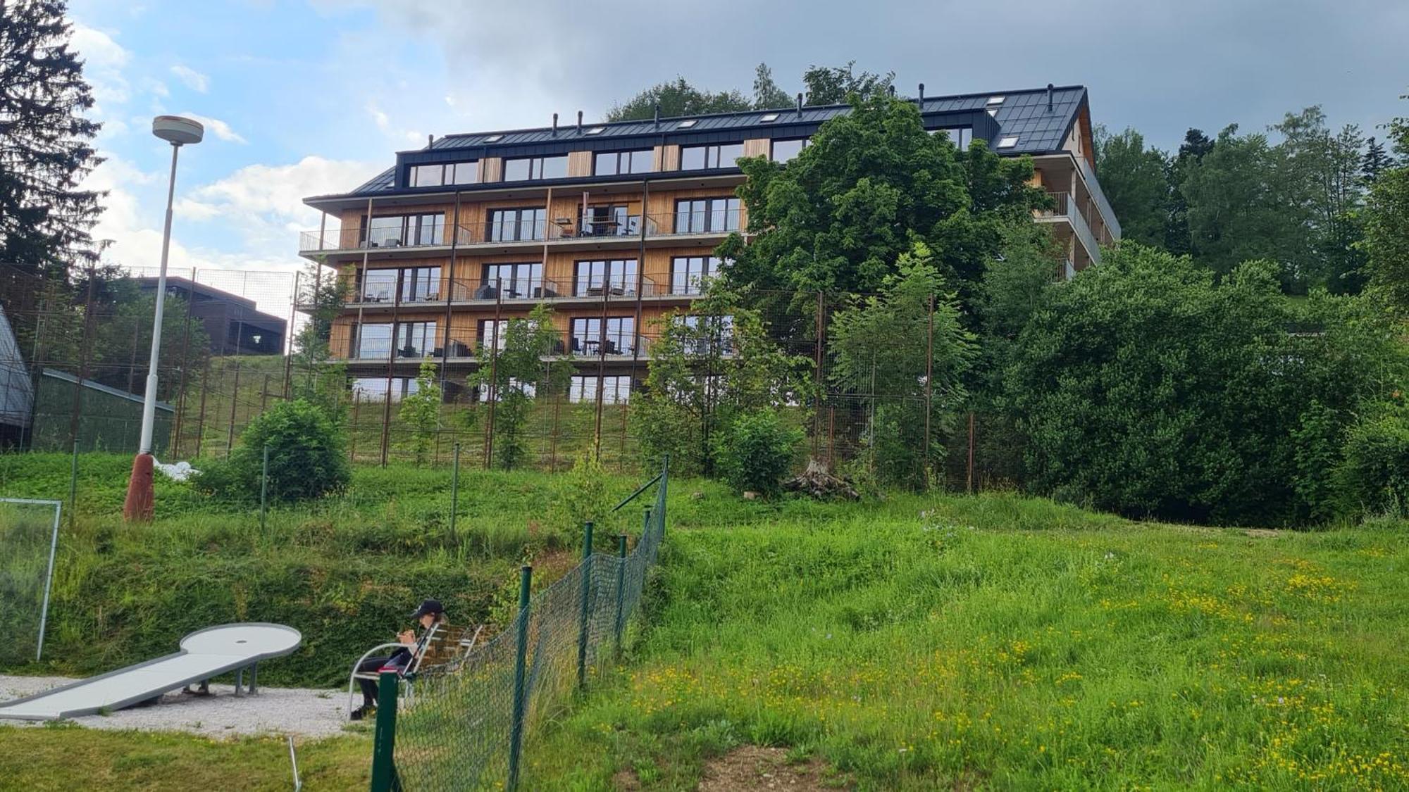 Krasny Apartman U Sjezdovky V Janskych Laznich Trutnov Exterior photo